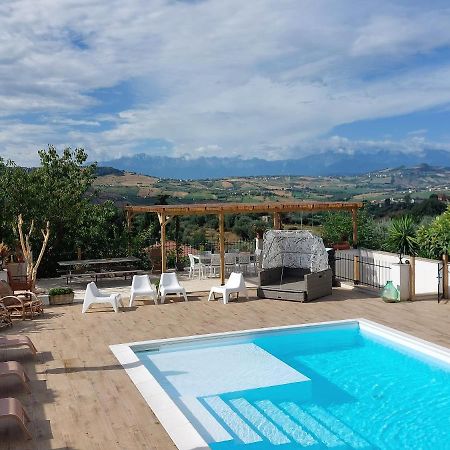 Bed And Breakfast La Pecora Rosa Sant'Omero Екстер'єр фото