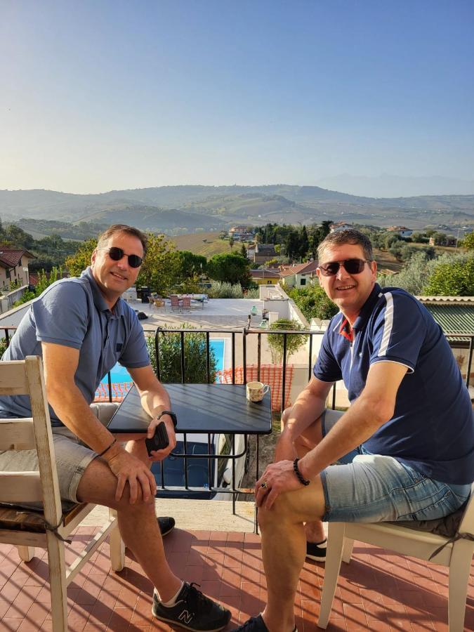 Bed And Breakfast La Pecora Rosa Sant'Omero Екстер'єр фото