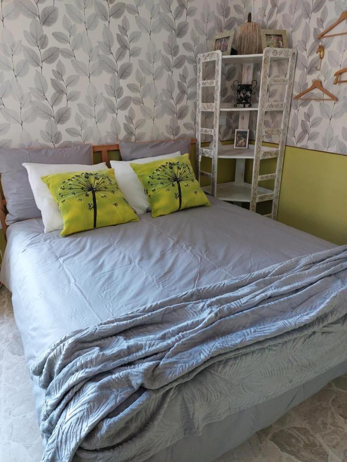 Bed And Breakfast La Pecora Rosa Sant'Omero Екстер'єр фото
