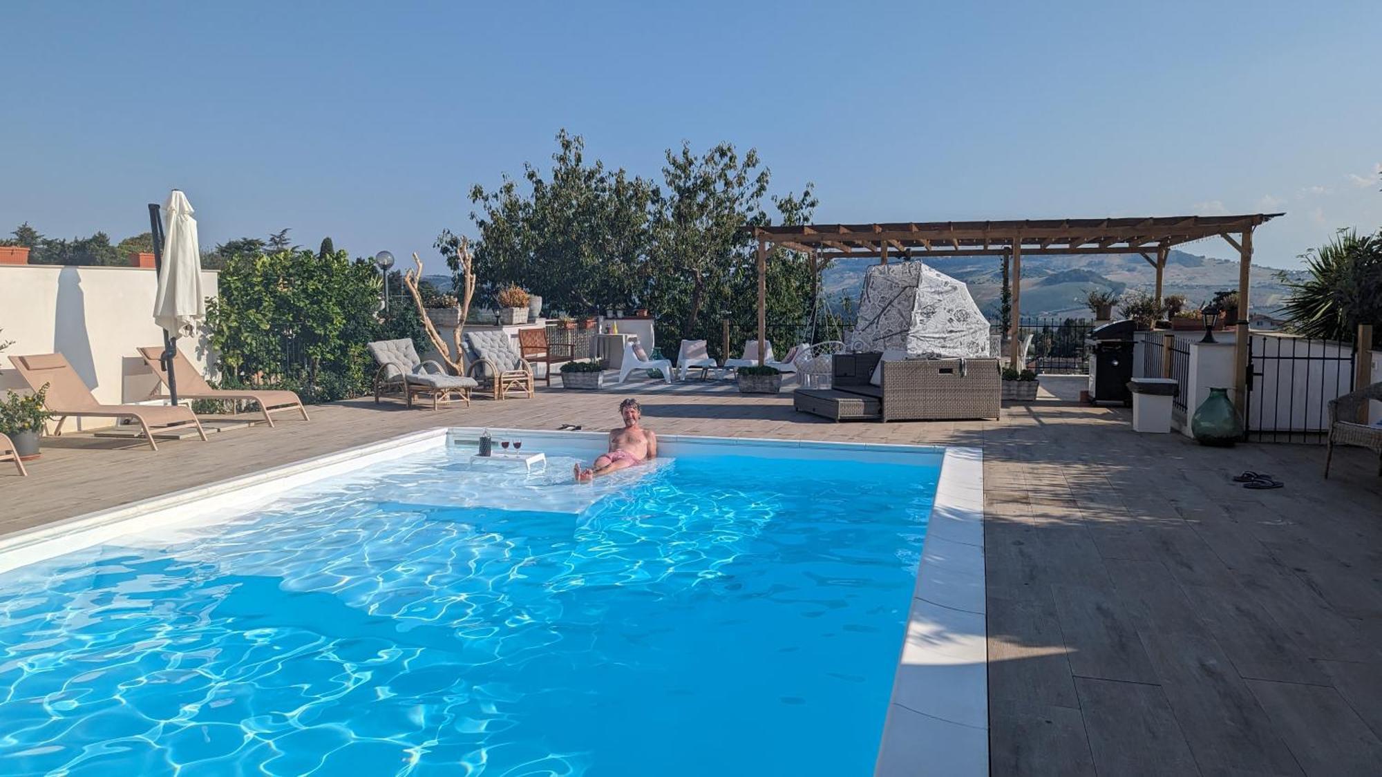Bed And Breakfast La Pecora Rosa Sant'Omero Екстер'єр фото