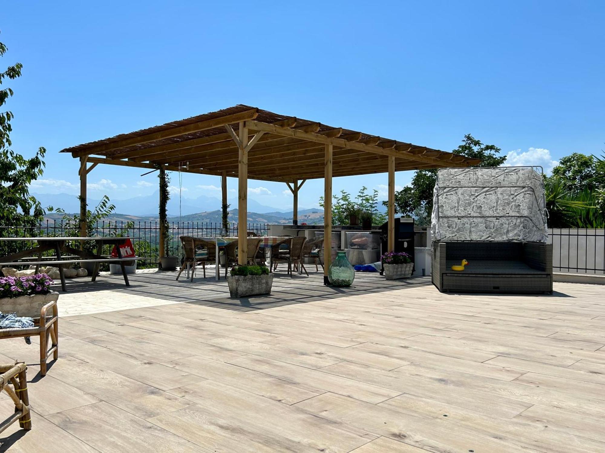 Bed And Breakfast La Pecora Rosa Sant'Omero Екстер'єр фото